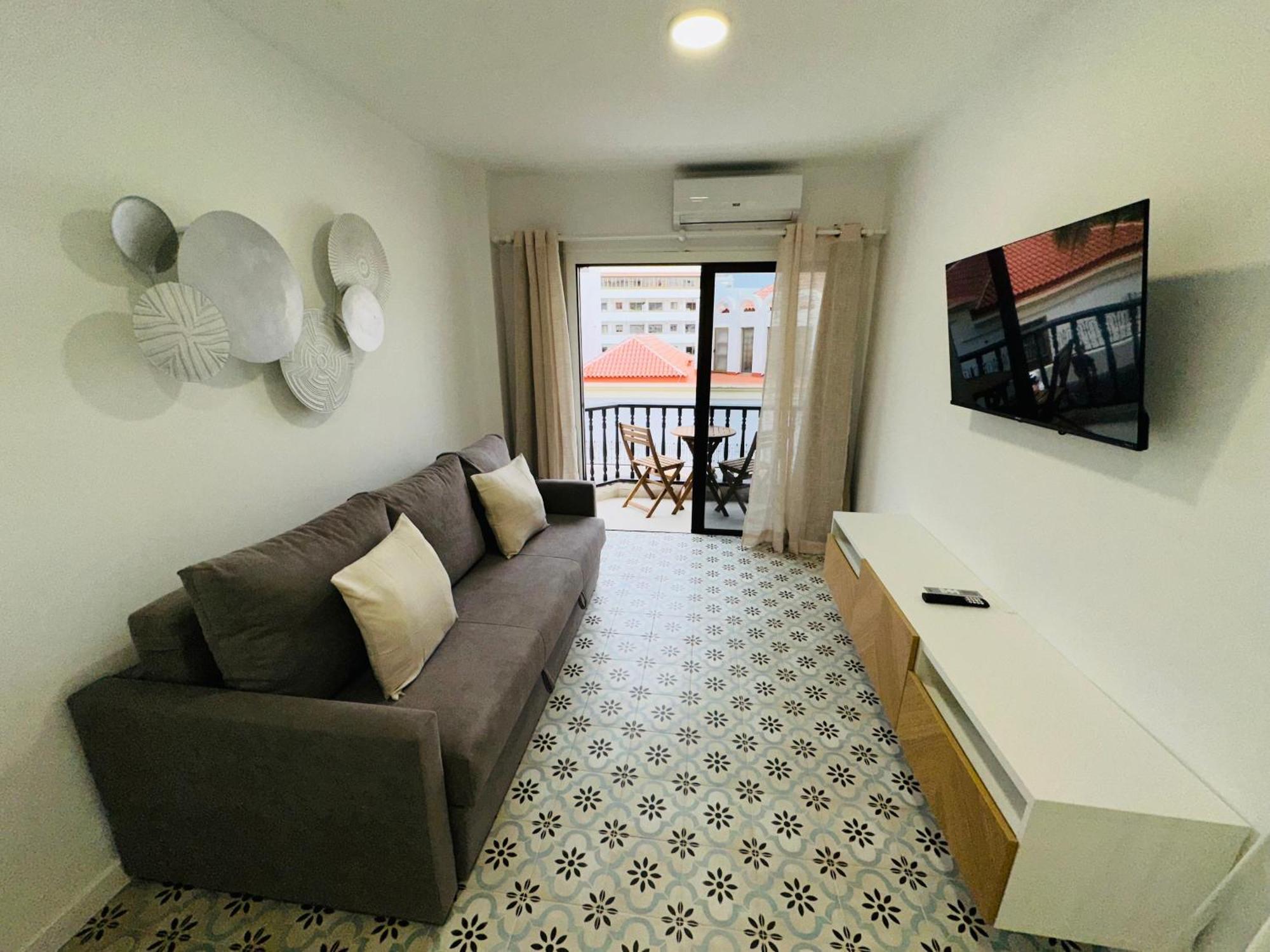 Central Flat Los Cristianos Square Guincho  Экстерьер фото